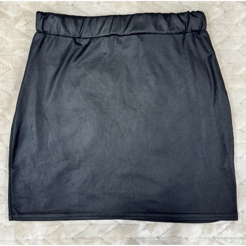 Faux Leather Shorts Women 2 Black